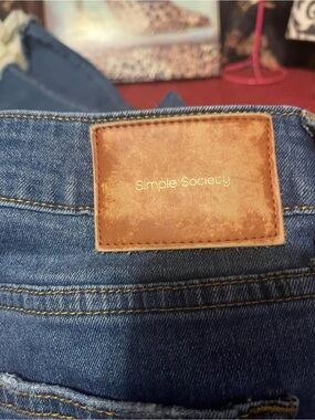 Simple Society Women’s Straight Leg Jeans in Classic Blue